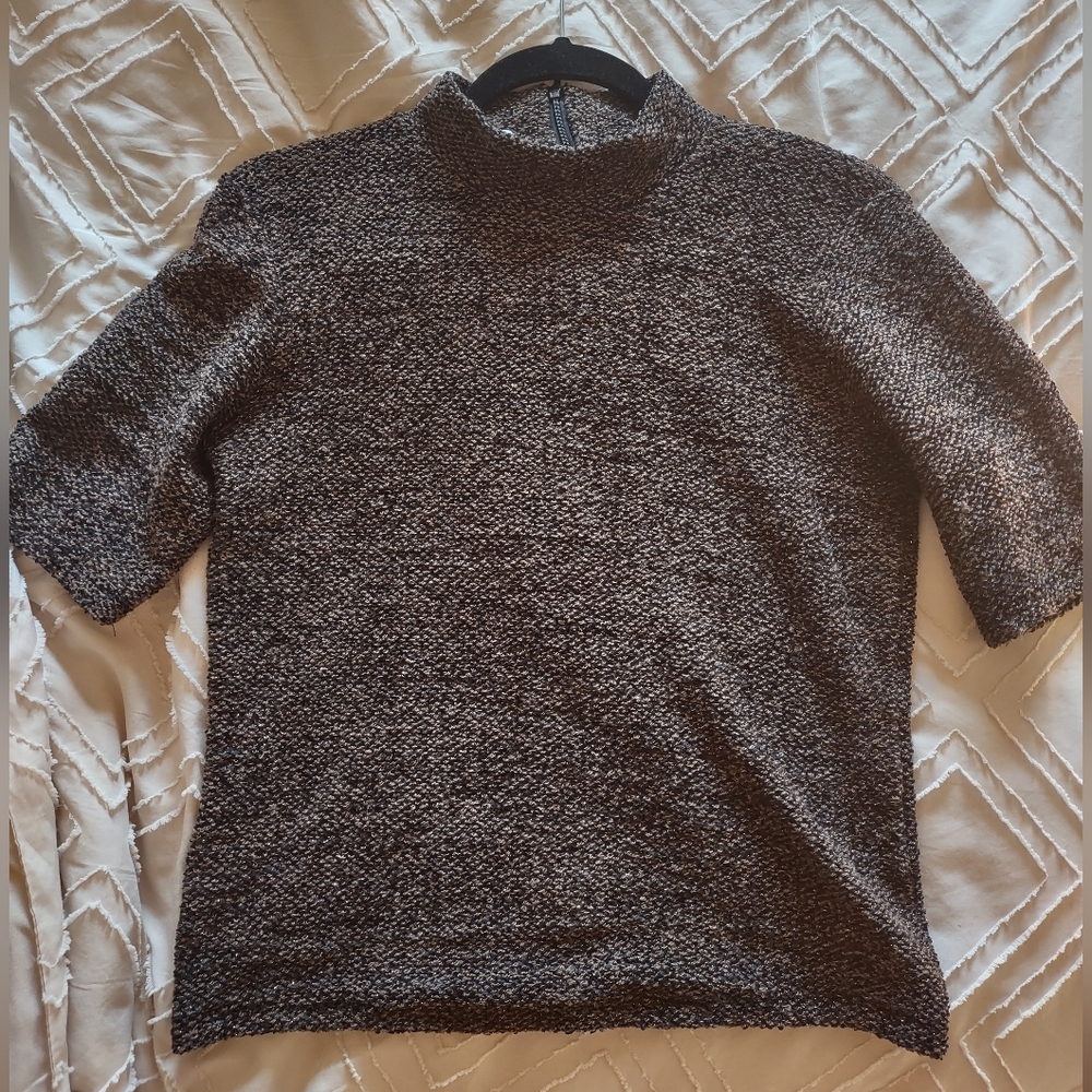 Women's Black and Gray Sweater